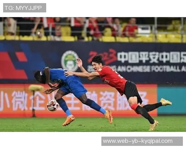 神奇扑救广岛三箭球员近距离头球攻门蹇韬极限反应将球捞出