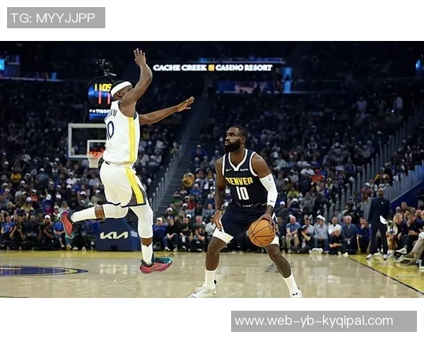 小阿德尔曼赞库里最后时刻三分绝技无人能及的精彩表现 小阿德尔曼赞库里最后时刻三分绝技无人能及的精彩表现